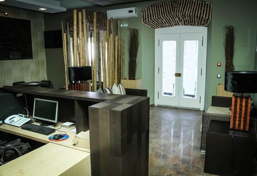 هتل Praia Confort