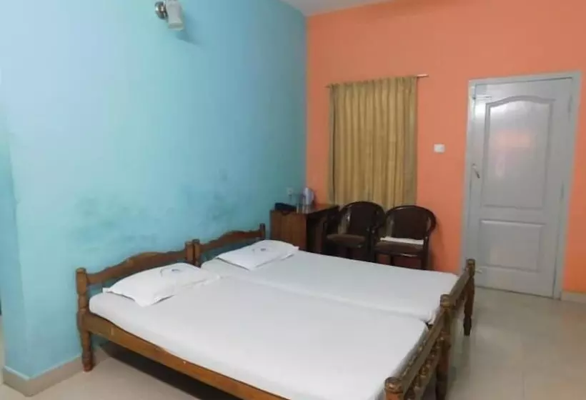 ホテル Rajavalsam Guruvayur