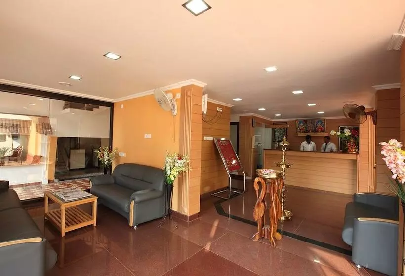 ホテル Rajavalsam Guruvayur