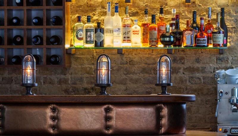 هتل The Bull And The Hide