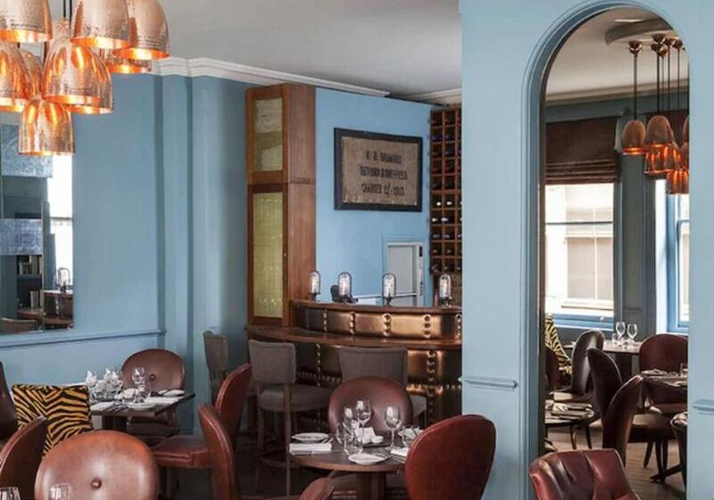 هتل The Bull And The Hide