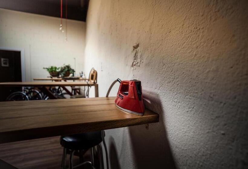 Pars Tailor S Hostel