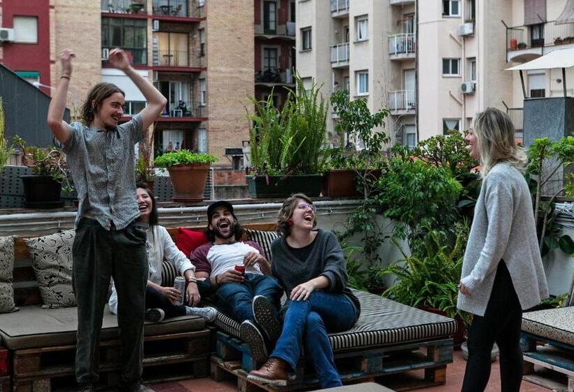 Pars Tailor S Hostel