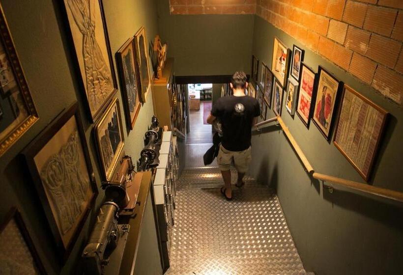 Pars Tailor S Hostel