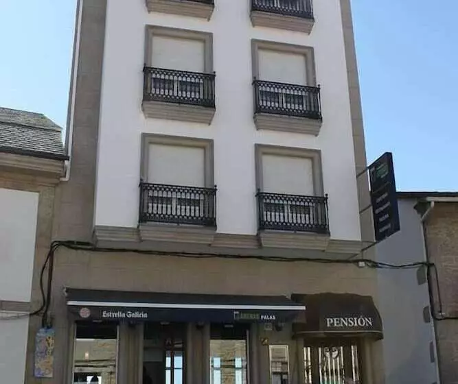 ペンション Arenas Palas