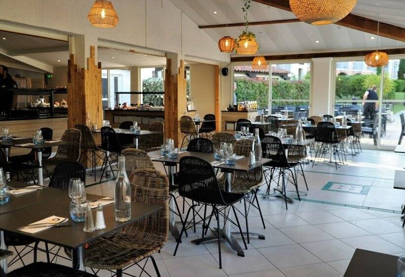 Sowell Family Port Grimaud