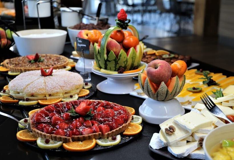 Sowell Family Port Grimaud