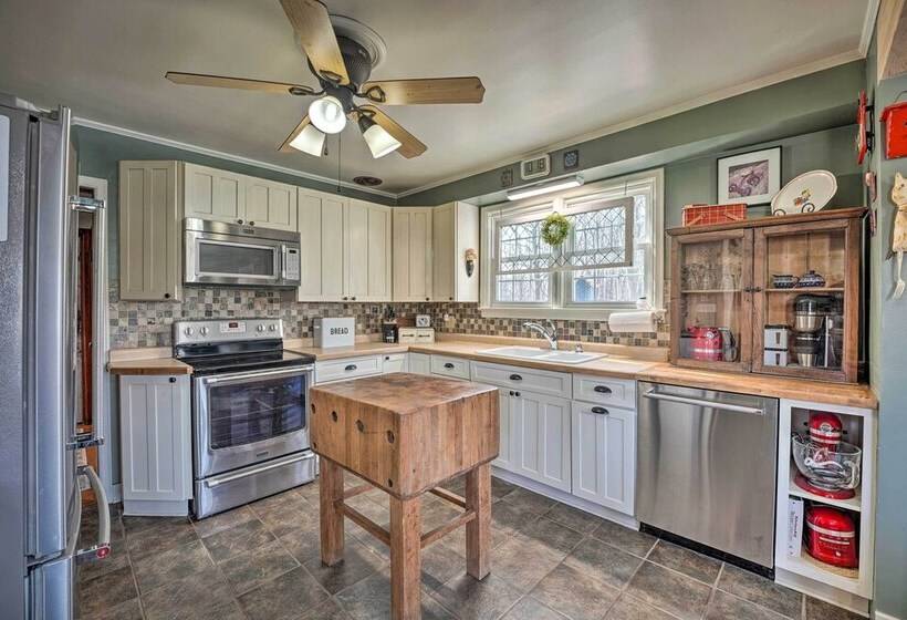 1940s Farm Cottage W/ Fire Pit, 4 Mi To Lake