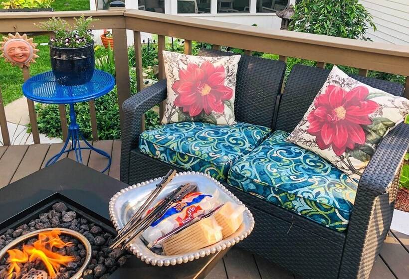 1940s Farm Cottage W/ Fire Pit, 4 Mi To Lake