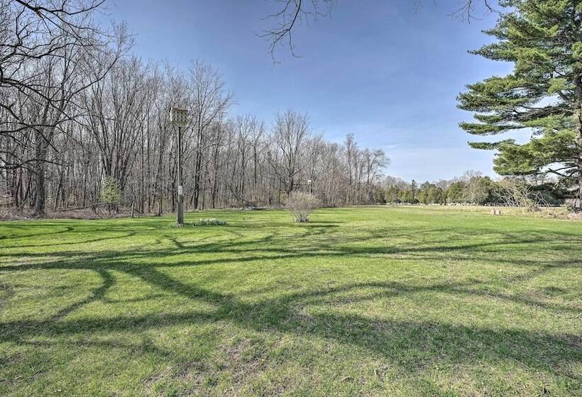 1940s Farm Cottage W/ Fire Pit, 4 Mi To Lake
