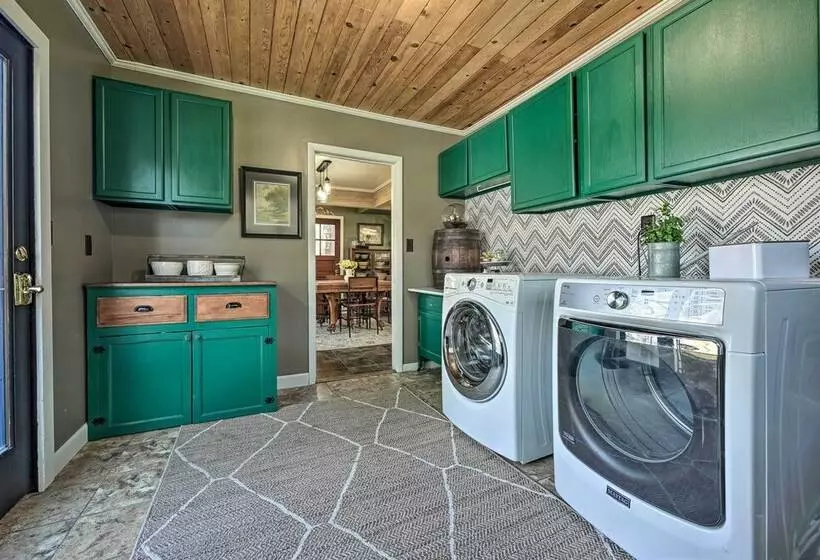 1940s Farm Cottage W/ Fire Pit, 4 Mi To Lake