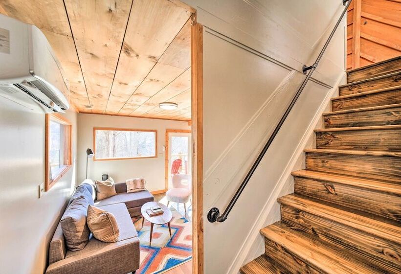 Blue Sky Cottage:  Romantic Retreat W/ Mtn Views!