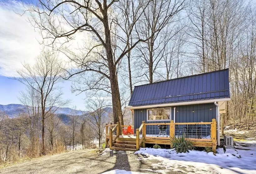 Blue Sky Cottage:  Romantic Retreat W/ Mtn Views!