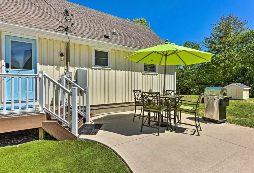 Breezy Silver Lake Getaway: Fishing Dock, Grill!