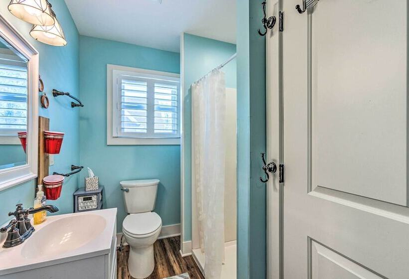 Breezy Silver Lake Getaway: Fishing Dock, Grill!