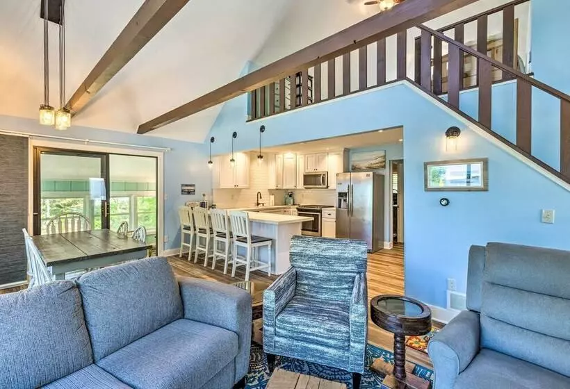 Breezy Silver Lake Getaway: Fishing Dock, Grill!