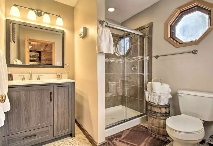 Carters Hideaway By Fairy Stone: Pool & Hot Tub