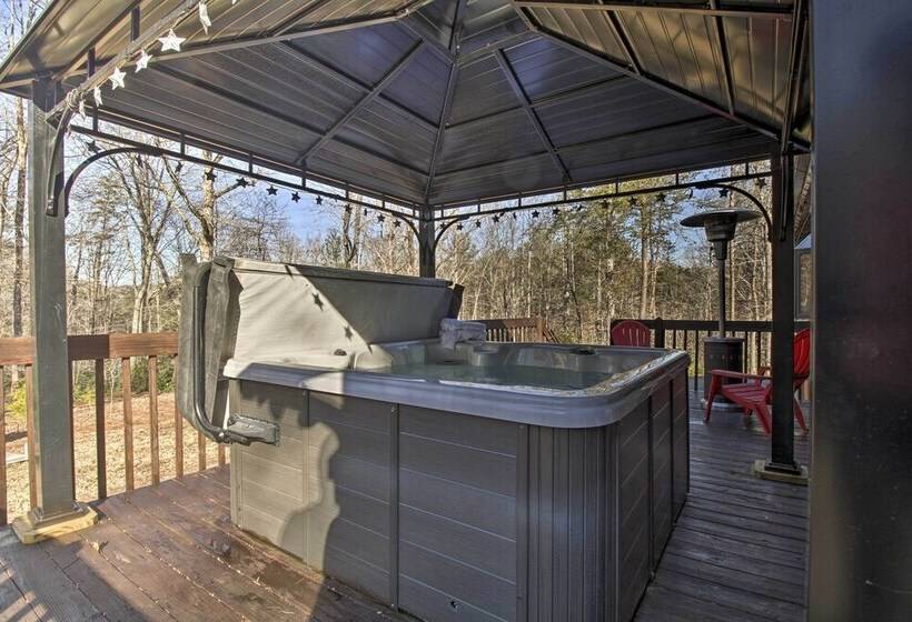 Carters Hideaway By Fairy Stone: Pool & Hot Tub