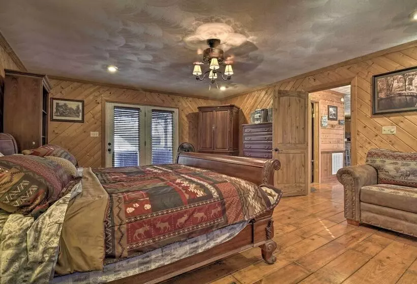 Carters Hideaway By Fairy Stone: Pool & Hot Tub