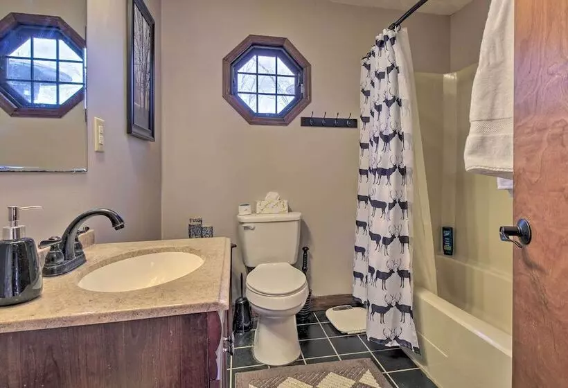 Carters Hideaway By Fairy Stone: Pool & Hot Tub