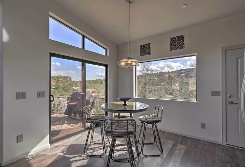 Chic Sedona Retreat: 2 Mi To Cathedral Rock Trail!