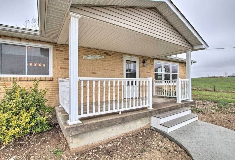 Chic Ste Genevieve Home W/ Nice Interior Amenities