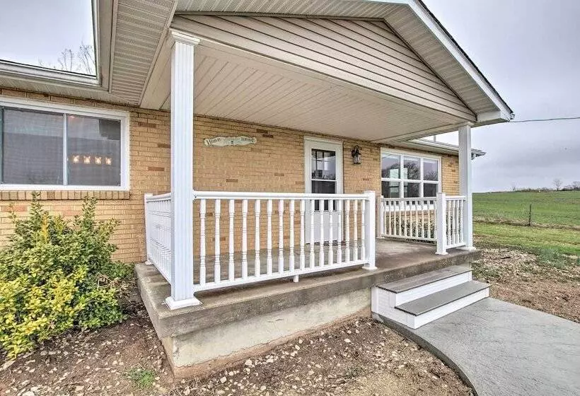 Chic Ste Genevieve Home W/ Nice Interior Amenities