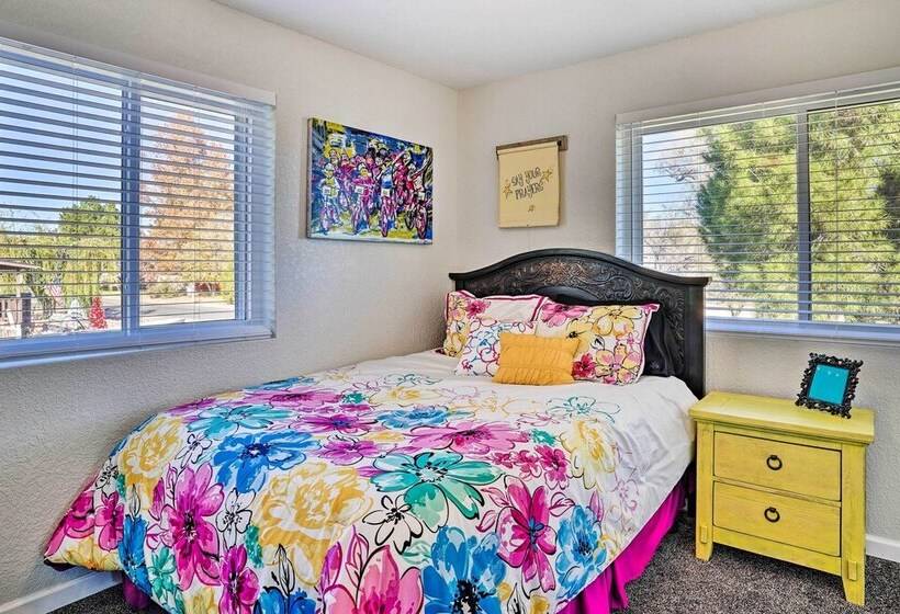 Colorful Cottonwood Home: Walk To Verde River!
