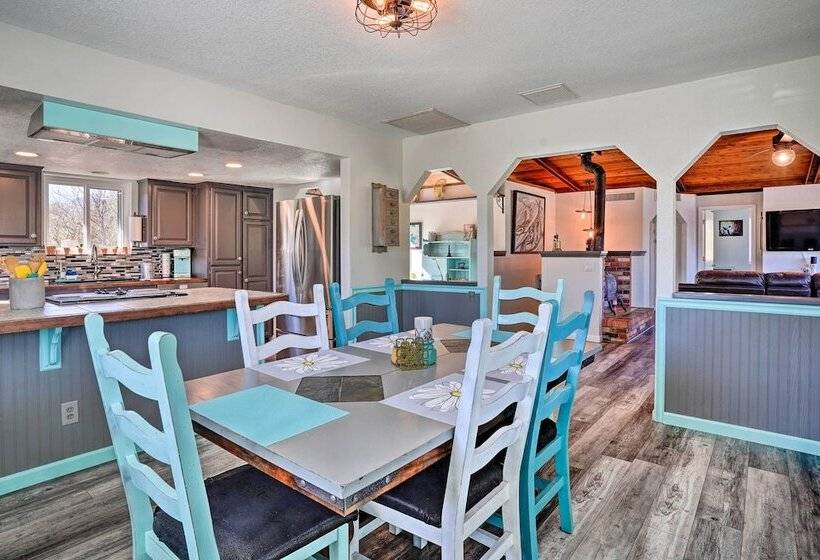 Colorful Cottonwood Home: Walk To Verde River!