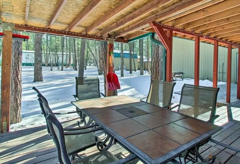 Cozy Lakeside Cabin: Walk To Rainbow Lake!