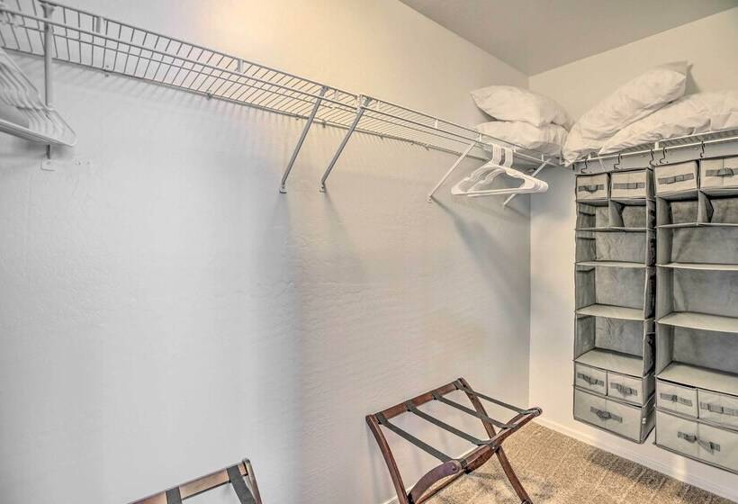 Dreamy El Mirage Oasis < 12 Mi To Golf & Hike