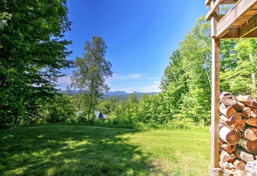 East Burke House W/ Deck < 3 Mi To Kingdom Trails!