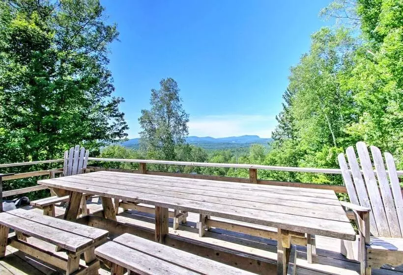 East Burke House W/ Deck < 3 Mi To Kingdom Trails!