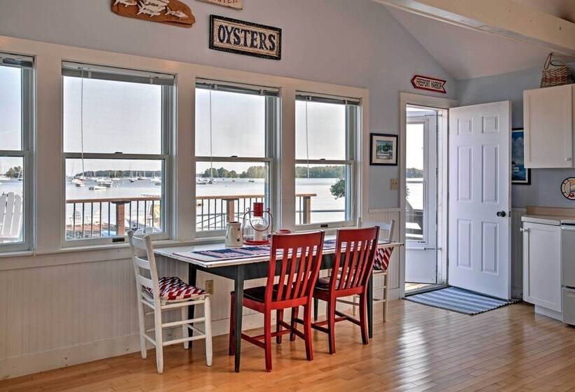 Heron Cottage On Casco Bay W/ Deck & Boat Dock!