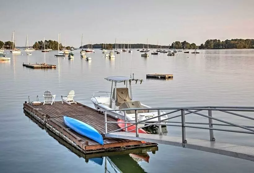 Heron Cottage  On Casco Bay W/ Deck & Boat Dock!