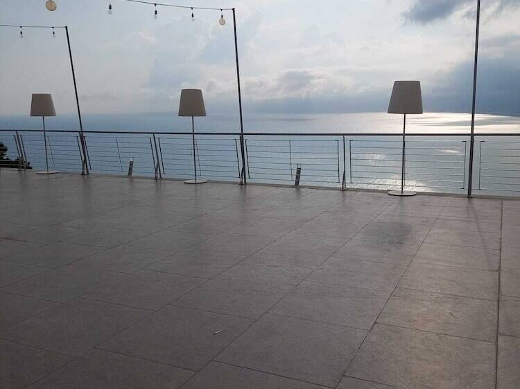 בית מלון כפרי Belvedere Resort 4 Stelle