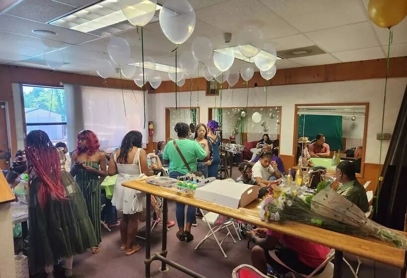 Hotelli Delta Queen Lodge Bar Restaurant