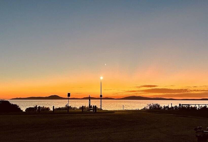 Отель Wilsons Prom Holiday Park