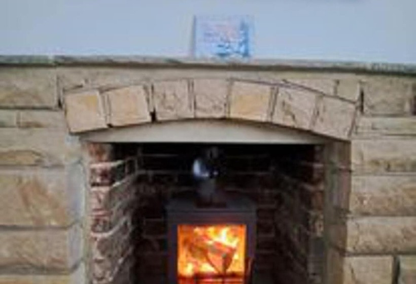 Immaculate 2 Bed Cottage   Free Wifi