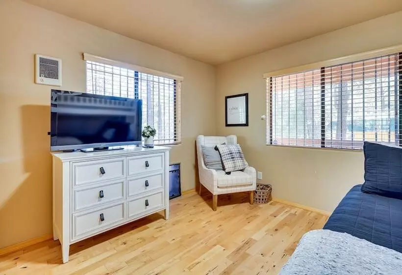 Dog Friendly Nutrioso Cabin W/ Wraparound Porch!