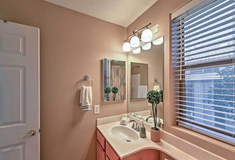 Inviting Surprise Home W/ Private Pool, Near Golf!