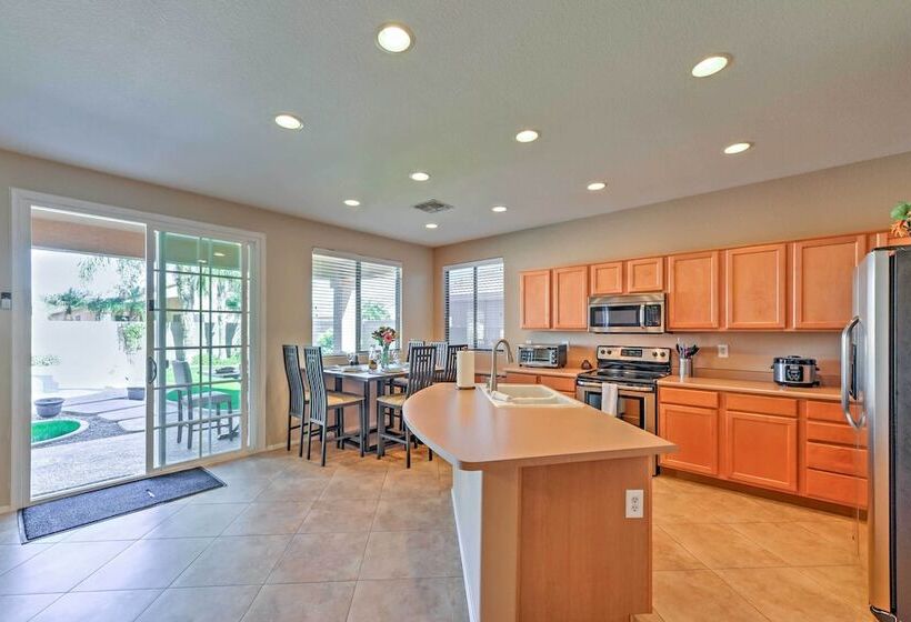 Inviting Surprise Home W/ Private Pool, Near Golf!