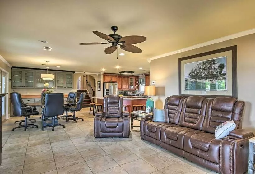 Lakefront Oasis With Deck & Outdoor Kitchen!