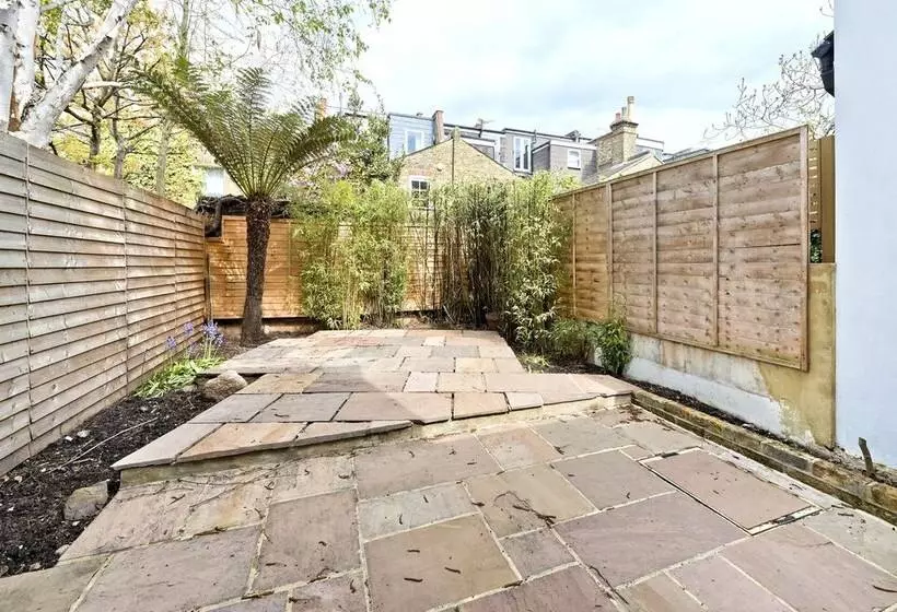 Family Home Near Clapham Common By Underthedoormat