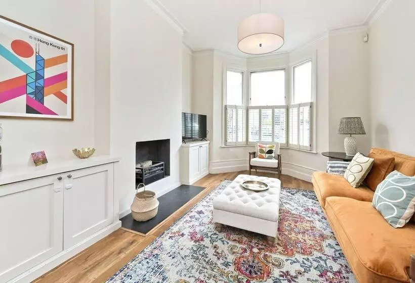Family Home Near Clapham Common By Underthedoormat