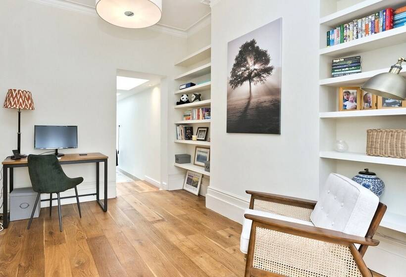 Family Home Near Clapham Common By Underthedoormat