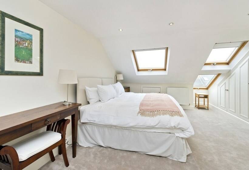 Family Home Near Clapham Common By Underthedoormat