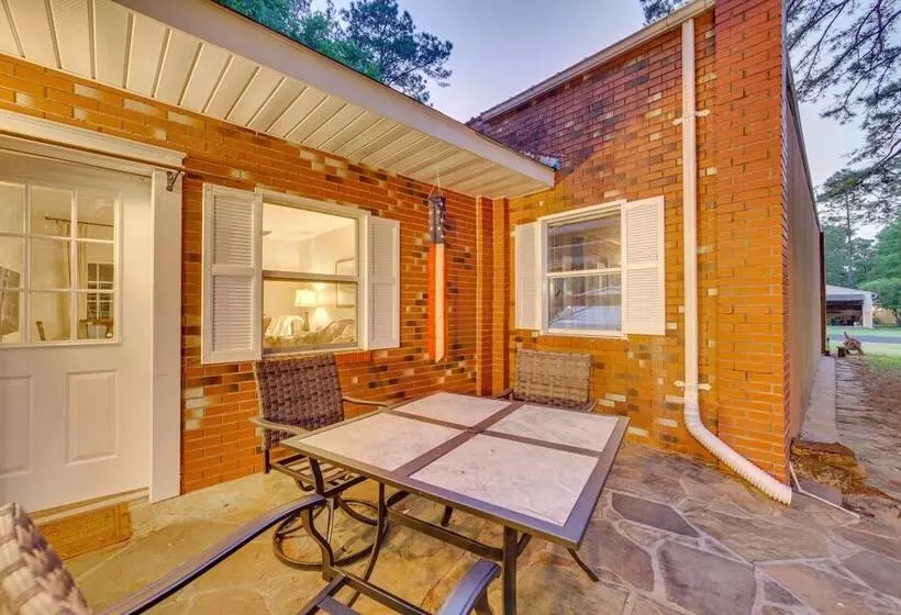 Lovely Hawkins Home W/ Patio & Hangar Garage!