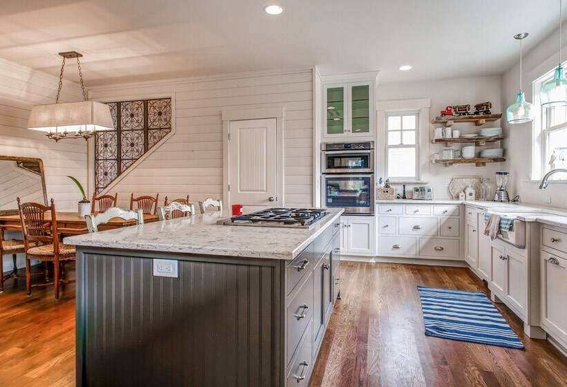 Modern Gearhart Getaway, Walk To Beach & Downtown!