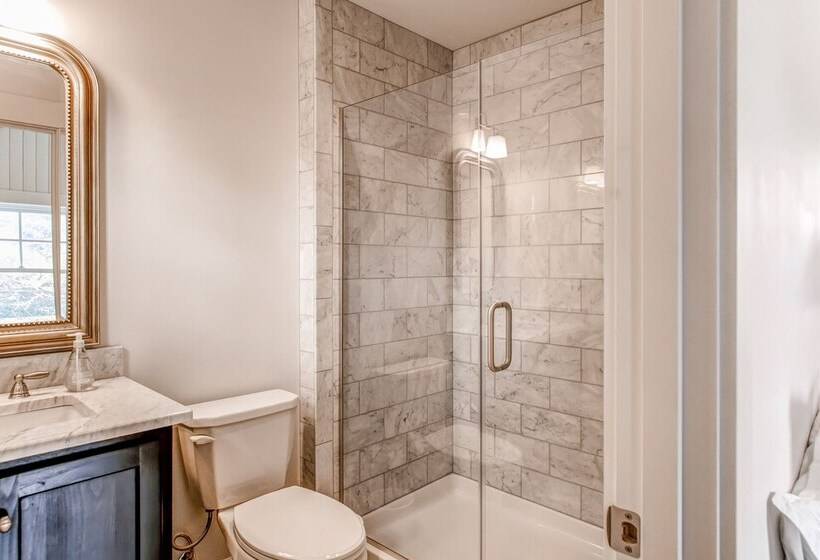 Modern Gearhart Getaway, Walk To Beach & Downtown!